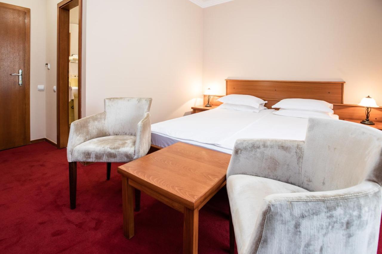 Hotel Vila Lago Palics Kültér fotó