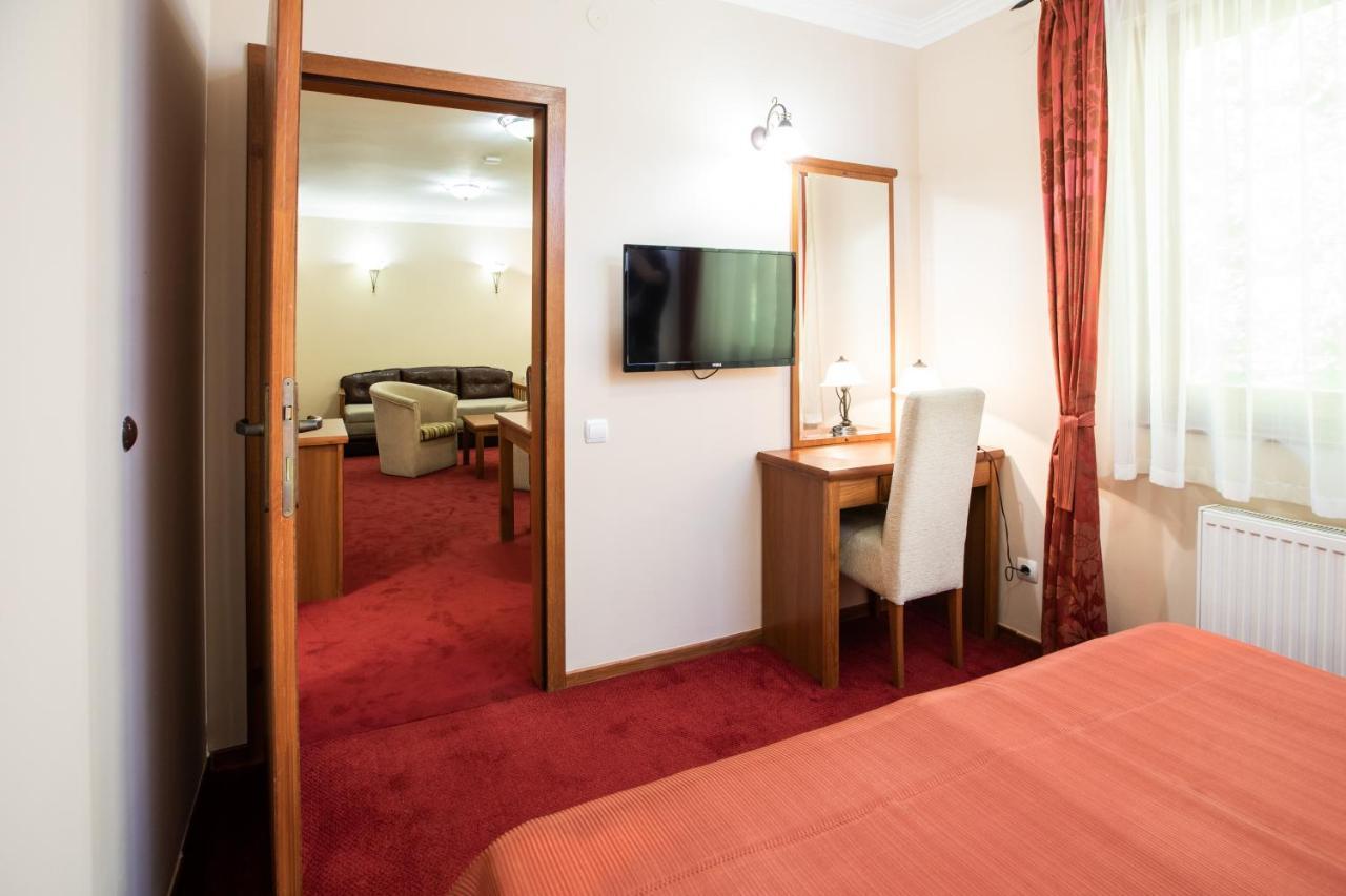 Hotel Vila Lago Palics Kültér fotó