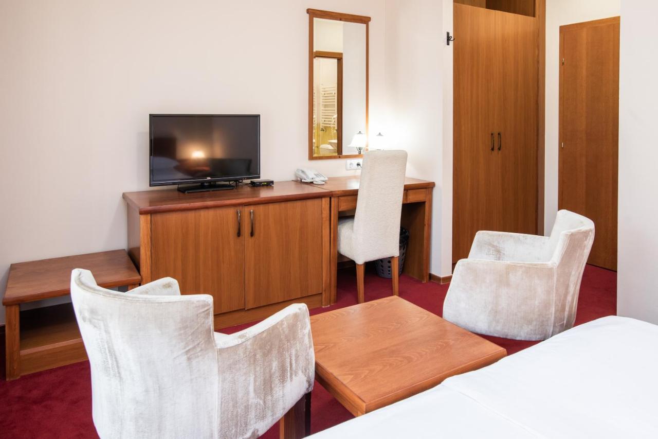 Hotel Vila Lago Palics Kültér fotó