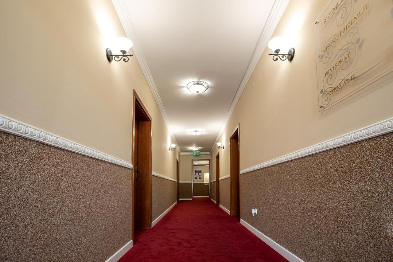 Hotel Vila Lago Palics Kültér fotó
