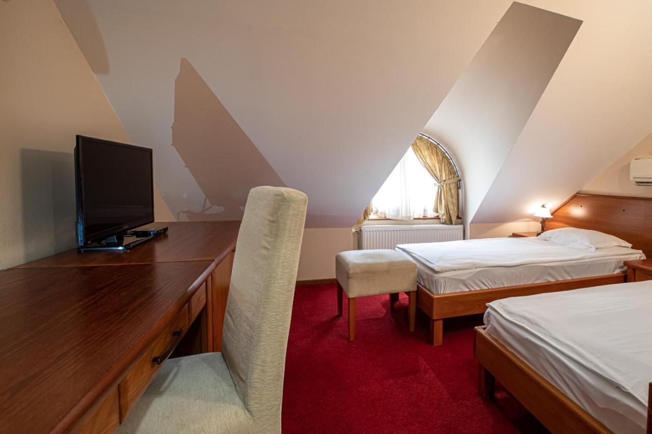 Hotel Vila Lago Palics Kültér fotó