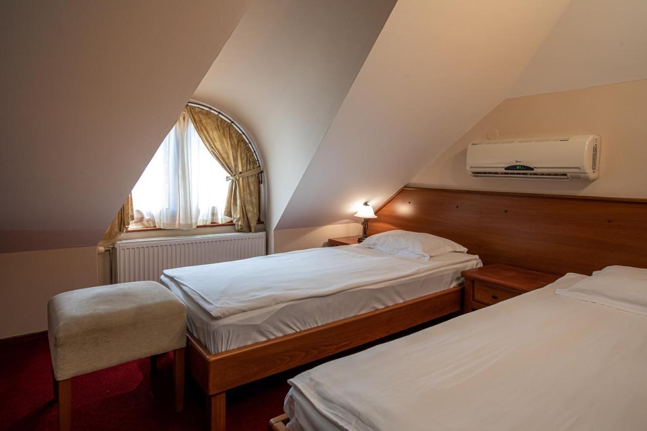Hotel Vila Lago Palics Kültér fotó