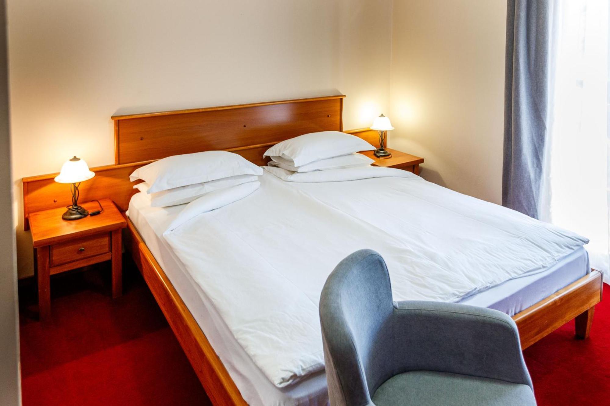 Hotel Vila Lago Palics Kültér fotó